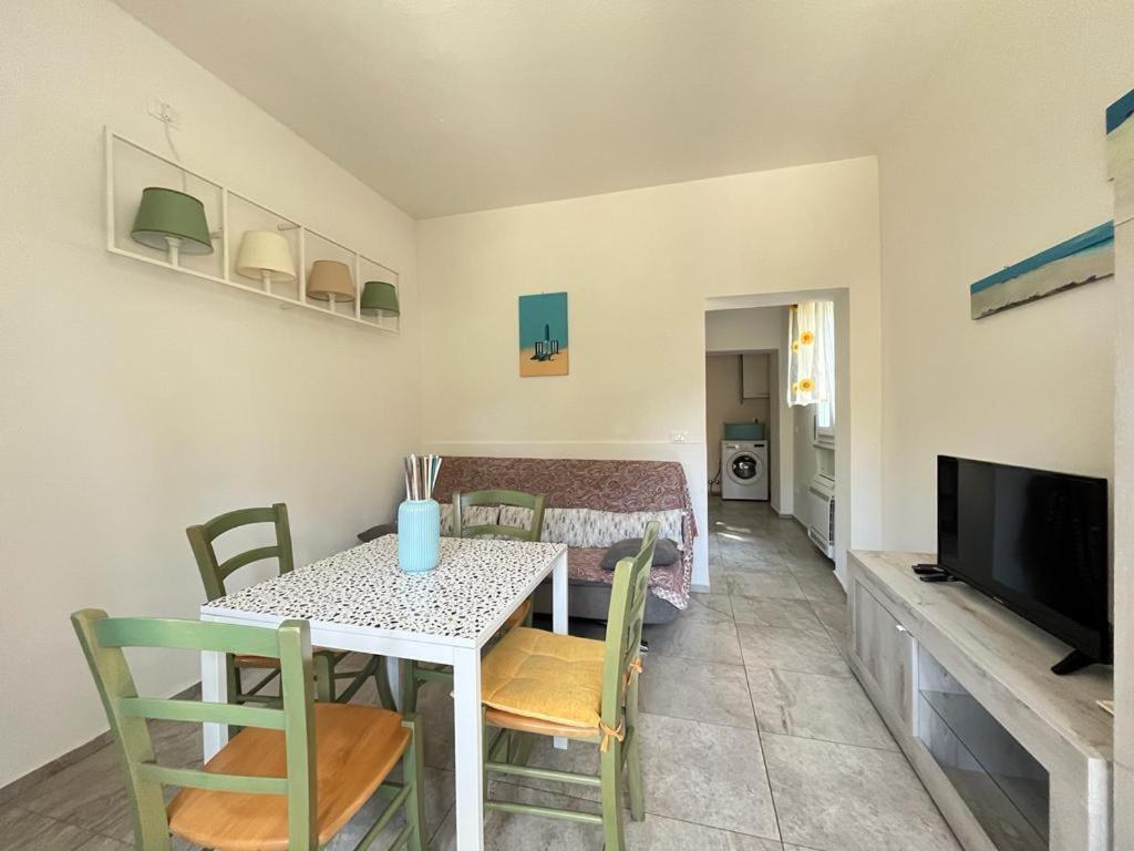 Pineta Apartament Tirrenia Exteriör bild