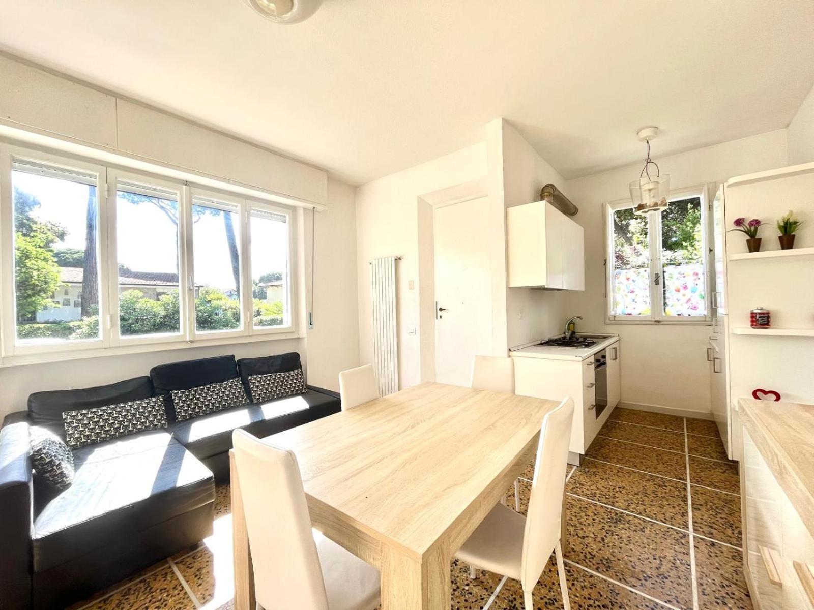 Pineta Apartament Tirrenia Exteriör bild