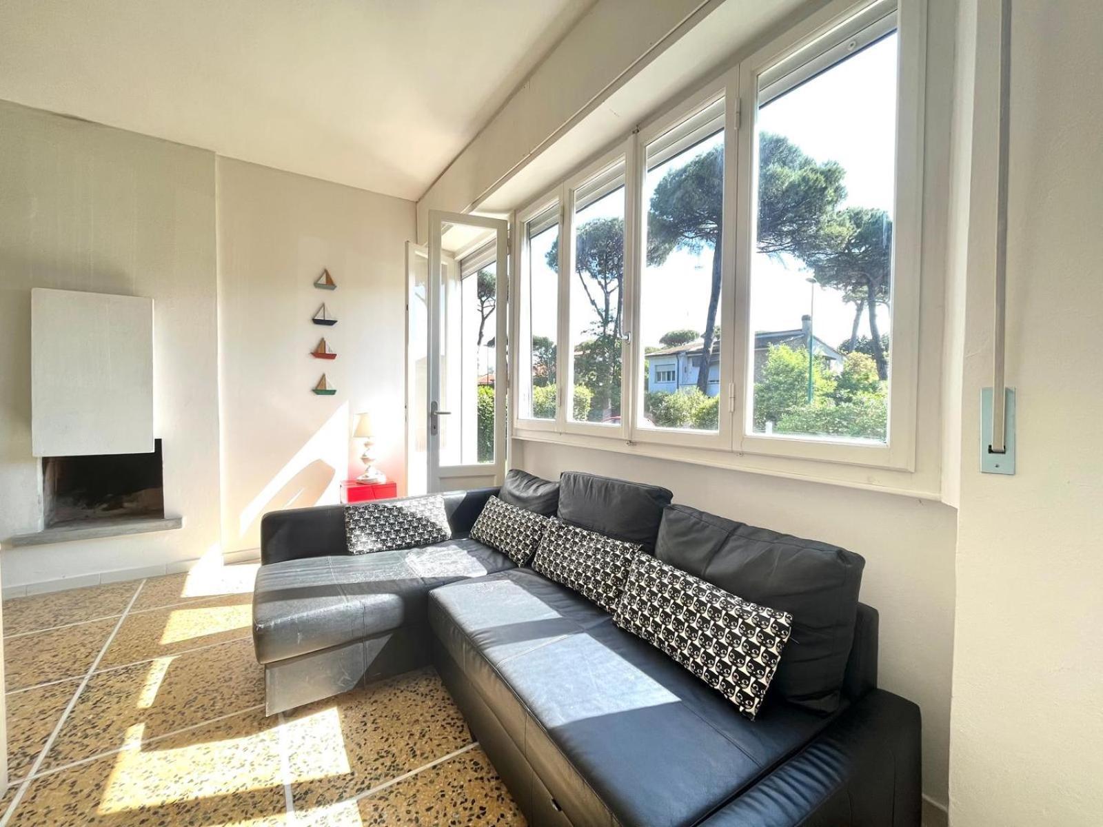 Pineta Apartament Tirrenia Exteriör bild