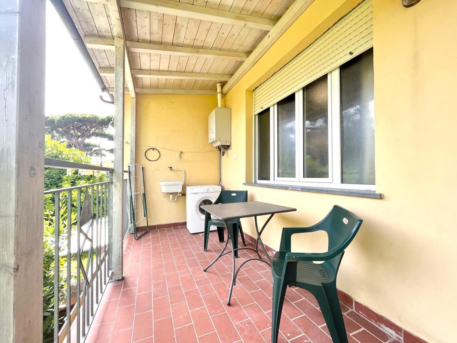Pineta Apartament Tirrenia Exteriör bild