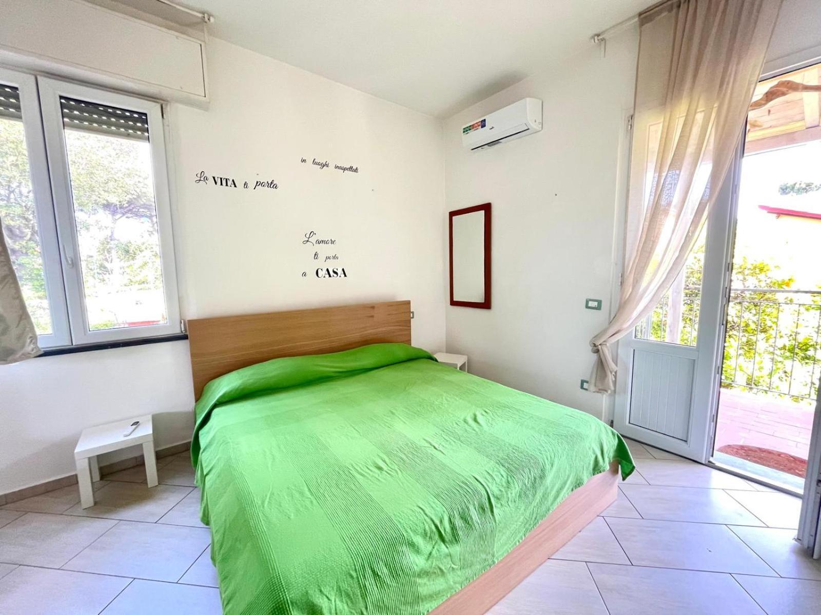 Pineta Apartament Tirrenia Exteriör bild