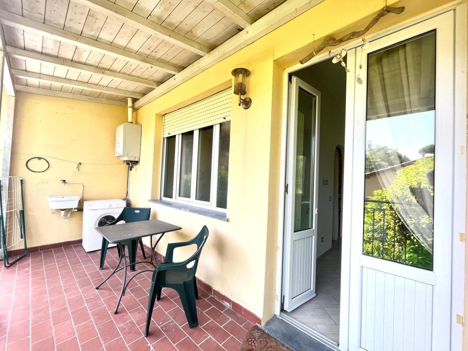Pineta Apartament Tirrenia Exteriör bild