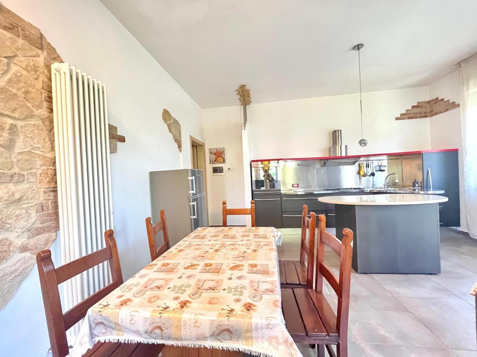 Pineta Apartament Tirrenia Exteriör bild