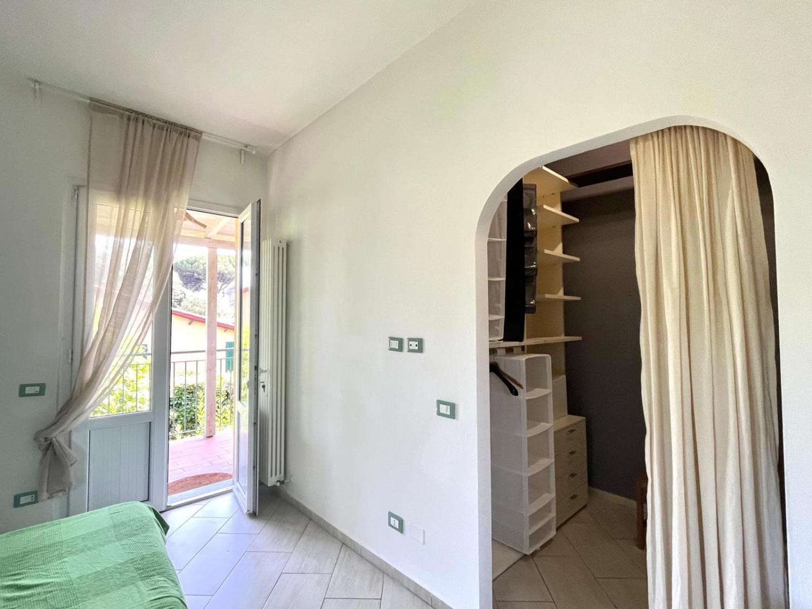 Pineta Apartament Tirrenia Exteriör bild
